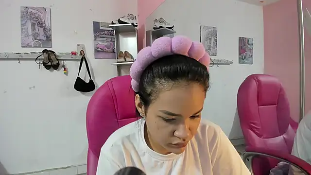 Chatroom XXX en direct de CAMILA--REY