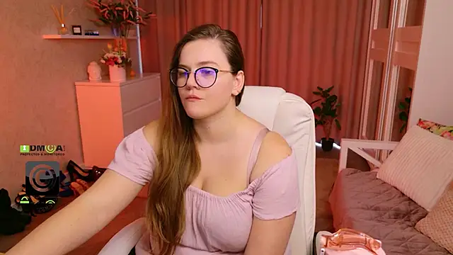 Chatroom XXX en direct de KellyKleine