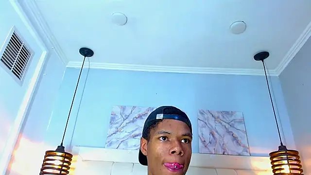 Santiago_Ortiz_ Webcam show