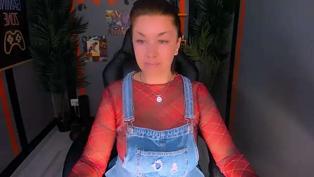 Онлайн чат XXX AnaMills