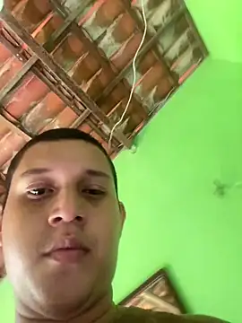 Duduhott: διαδικτυακό σόου στην κάμερα