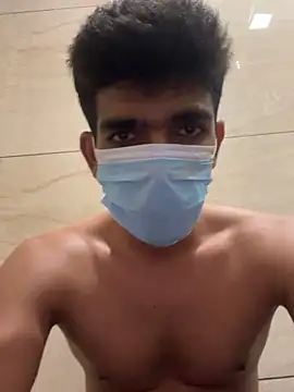 BadBoyTom78 即時 XXX 聊天