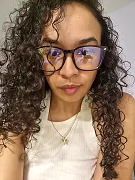 VelvetCurls live XXX chat