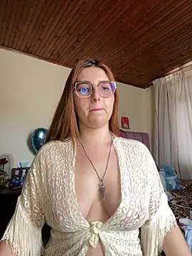 CoraVibes 即時 XXX 聊天