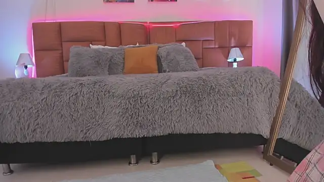 Chat +18 de Regina_blum ao vivo