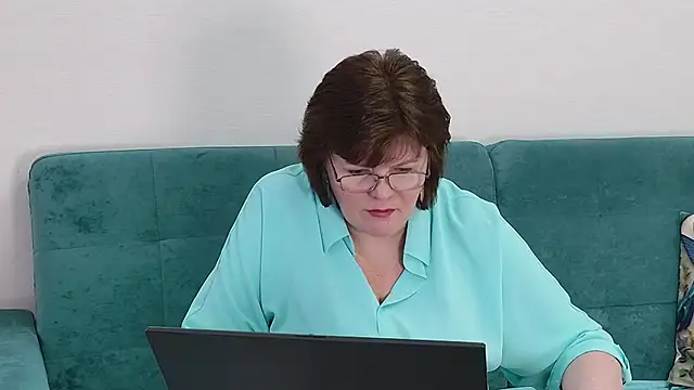 Sandra_Sunrise – Naživo XXX chat