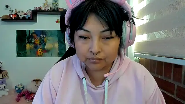 Shaddycute_ Adlı Modelin Canlı XXX Sohbeti