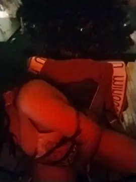 VenezuelaLuxeNoir – Naživo XXX chat