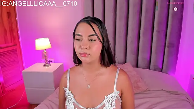 Živý XXX chat Little_Angelica18