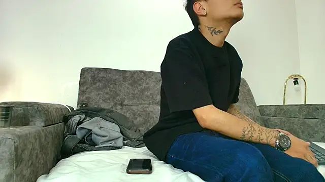 Show modela Skinny_Zeth na web-kameri