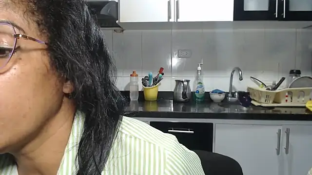 Chat XXX en directo de kateleyagrey