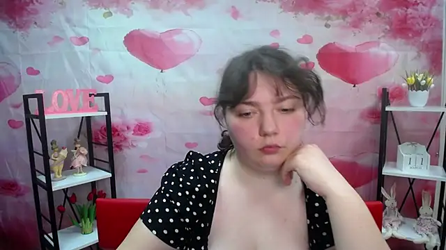 NeonilaLisova 即時 XXX 聊天