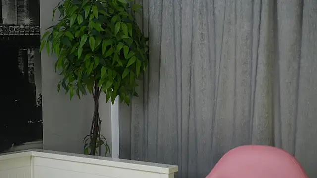 LanaReals Live XXX-chat