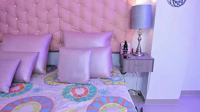 Leslie_Bussh_'s Live XXX Chat