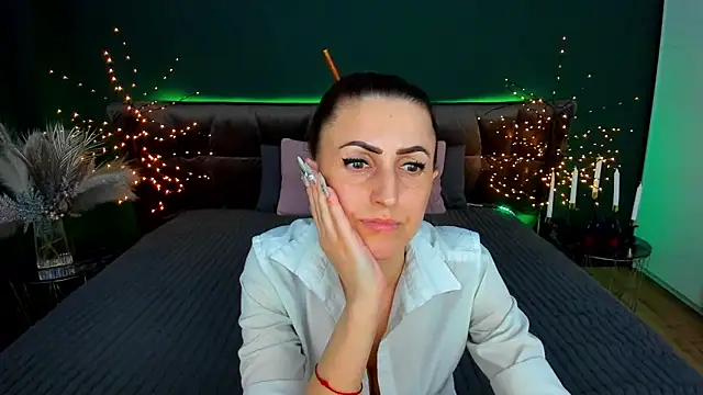 دردشة Rebecca_Diamond الجنسية المباشرة