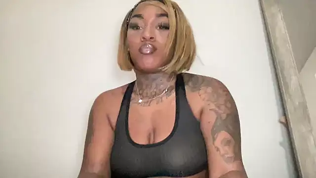 XXX chat uživo modela Creamesensation