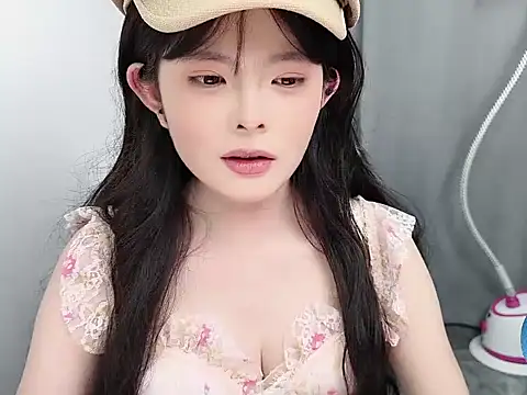 cherry-_-cherry's Live XXX Chat