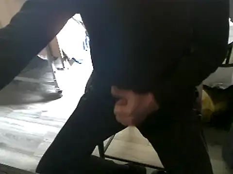 hornyman18cm39 Webcam-Show