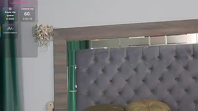 Lorehottie's Live XXX Chat