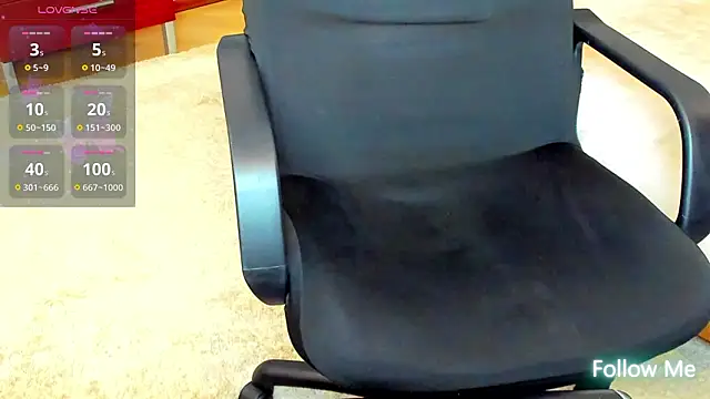 strawberrylux Adlı Modelin Canlı XXX Sohbeti