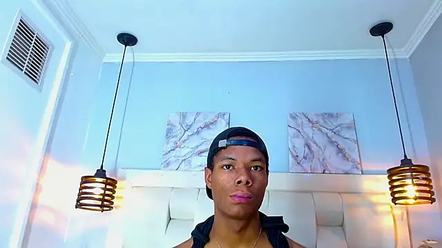 Вебкам-шоу Santiago_Ortiz_