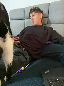 NaytonFreeman Pertunjukan Webcam