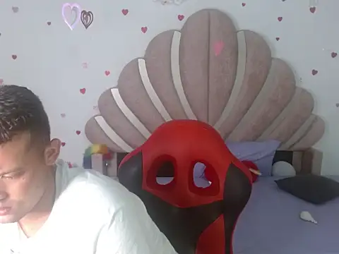 sven_fox723's Live XXX Chat