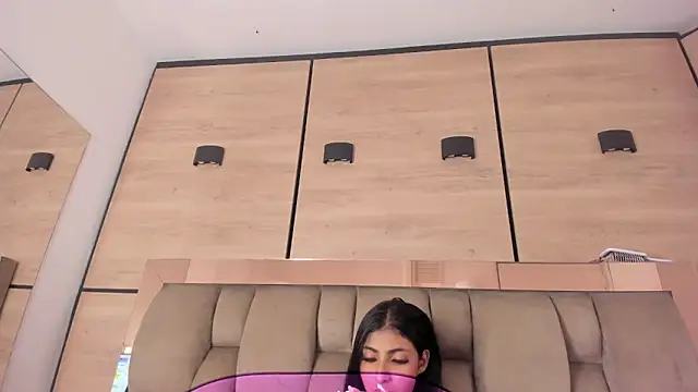 karol_lewiss Obrolan Langsung XXX