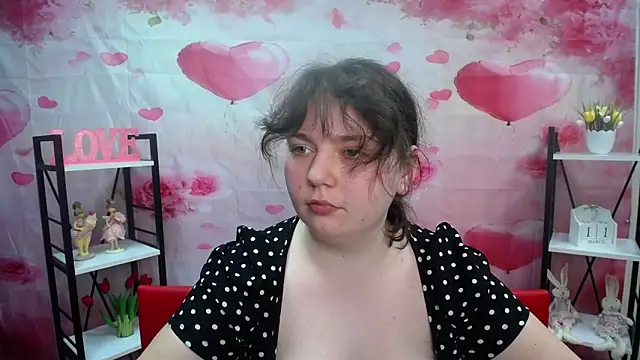 NeonilaLisova Adlı Modelin Canlı XXX Sohbeti