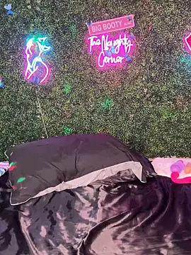 RenaThickAss Chat XXX in diretta