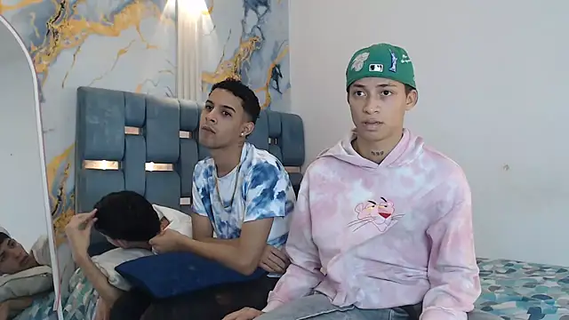 GOLD_BOYS' Live XXX Chat