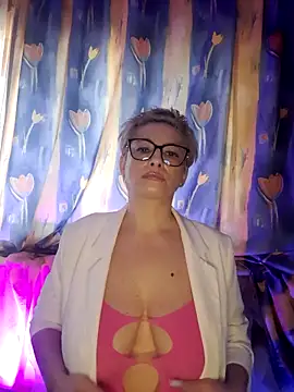 LunaBlaise webkamerás műsora