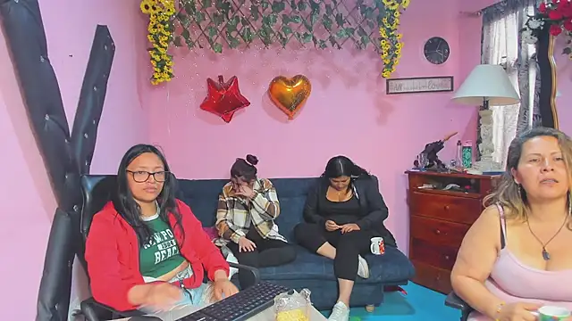 دردشة lesbiancuple الجنسية المباشرة