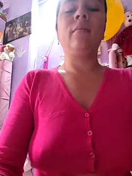 selena_gomez2 Adlı Modelin Canlı XXX Sohbeti