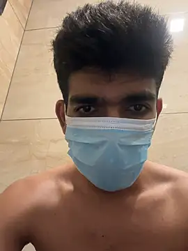 Chat +18 de BadBoyTom78 ao vivo