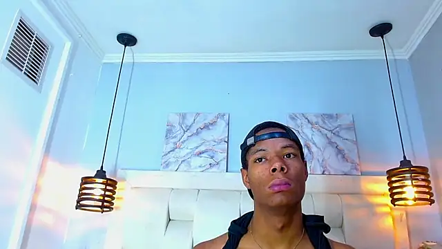 Вебкам-шоу Santiago_Ortiz_