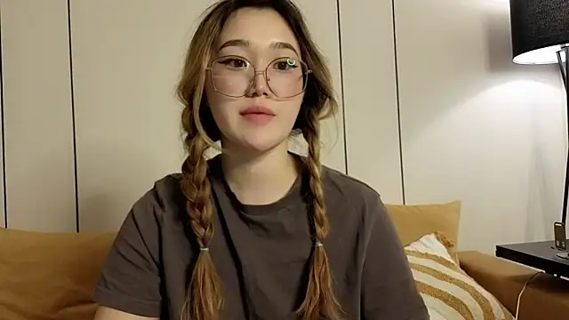 Jennatyan Chat XXX in diretta