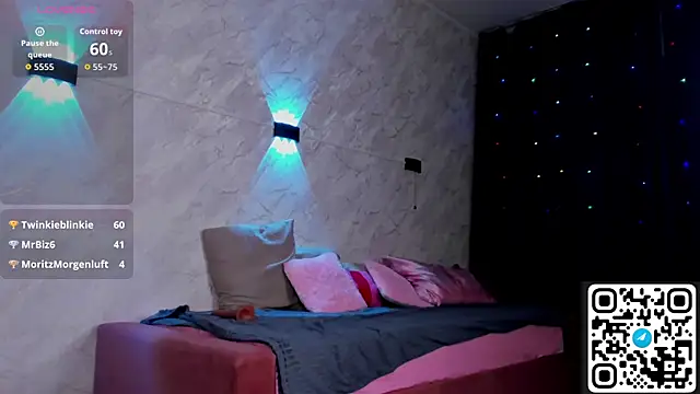 Betty_Andrews Adlı Modelin Canlı XXX Sohbeti