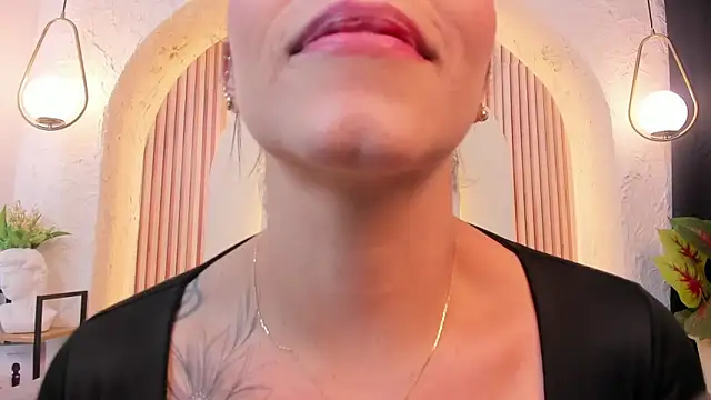 violet_scott_ 即時 XXX 聊天