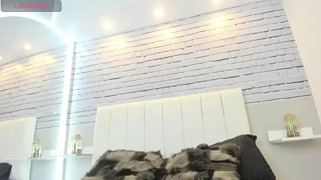 SophieeMooreのライブXXXチャット