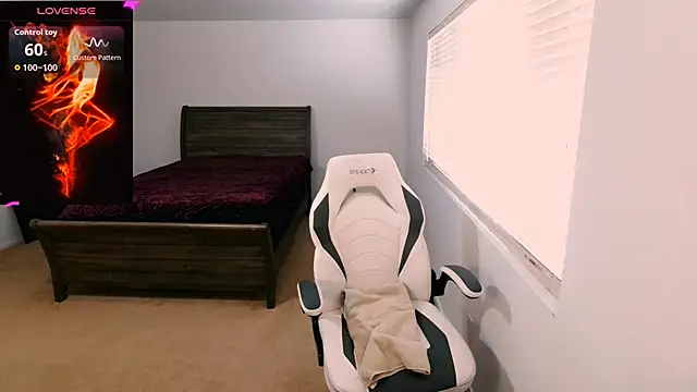 britteebee: онлайн-с екс-чат