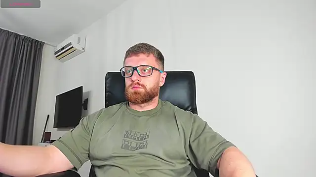 Findom_guy Chat XXX in diretta