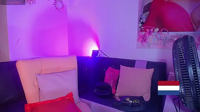 Chat +18 de samara_veguz222 ao vivo