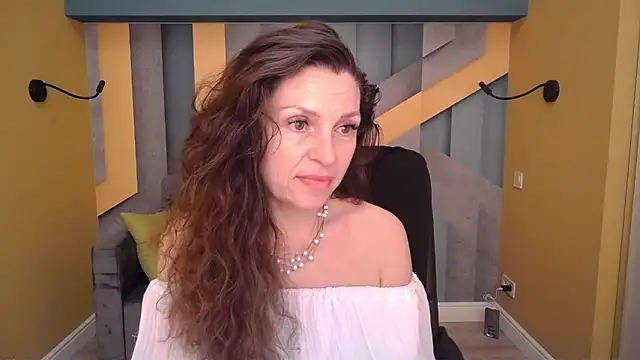 EllaLong Chat XXX in diretta