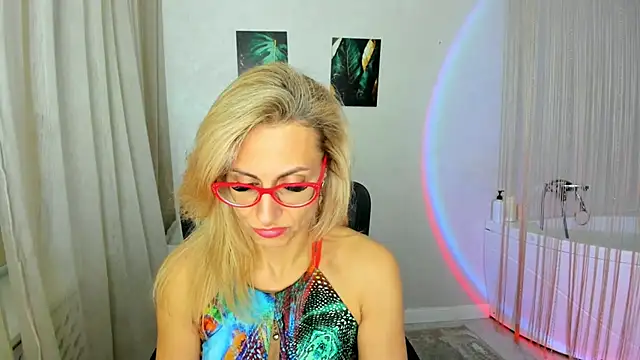 MuseOfStage's Live XXX Chat