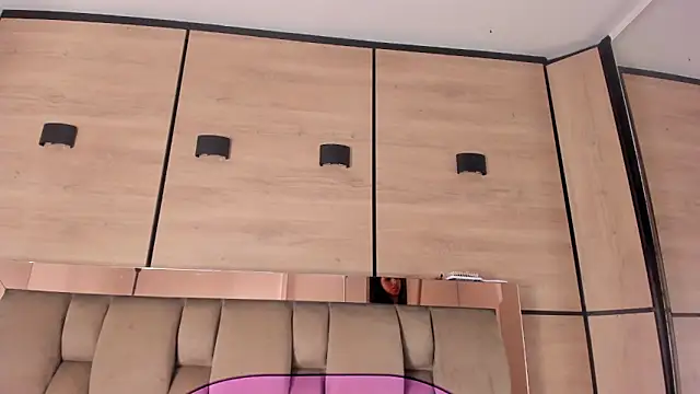 karol_lewiss Obrolan Langsung XXX