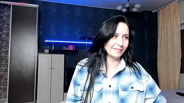 Lucky_Milf's Live XXX Chat