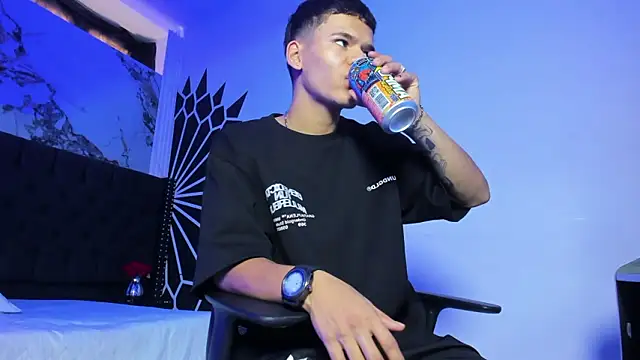 DylanRoyce_ – Kamerová šou