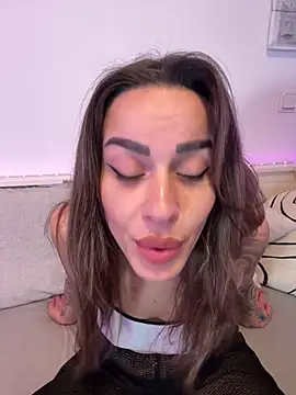 -Alisan Webbikameraesitys