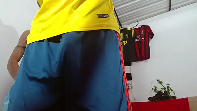 skinny23cm webkamerás műsora